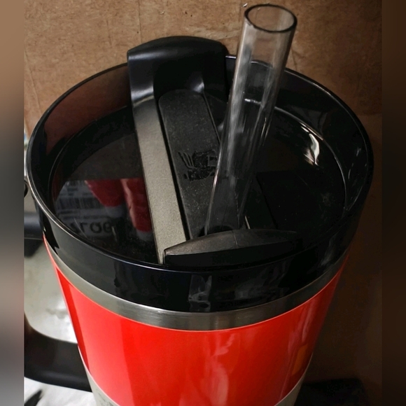 Stanley FlowState Tumbler - Bright Orange - Picture 3 of 5